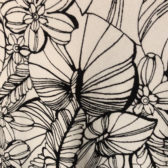 CJ Banks floral blouse - Picture 4 of 7